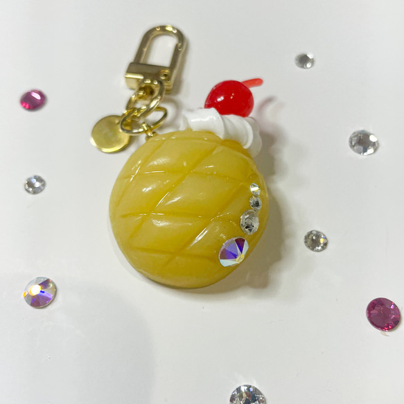 ミニチュアメロンパンキーホルダー ハンドメイドチャーム キーホルダー 