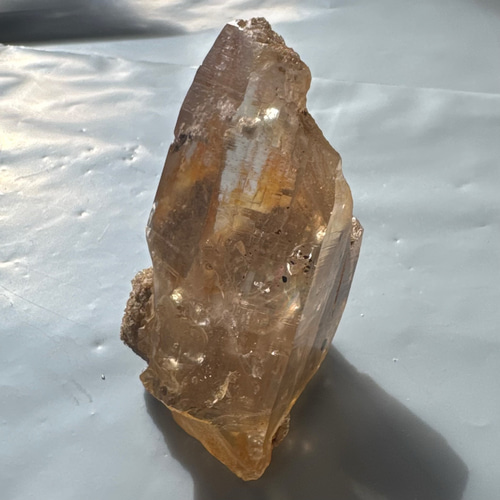 ガネーシュヒマール産 ヒマラヤ水晶 80ミリ ゴールドタイプ tg810