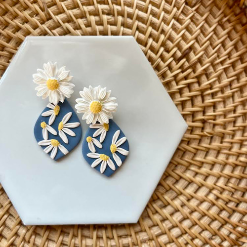 マーガレットピアス　片耳 Mio Harutaka マーガレットピアス 片耳 - メルカリ