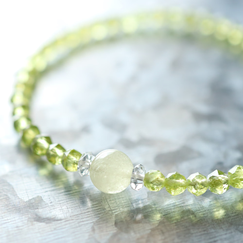 ★こじんまり★グランディディエライト　ペリドット　リビアングラス　ブレス ⭐️希少石⭐️ ペリドット リビアングラス ブレスレット ☆こじんまり