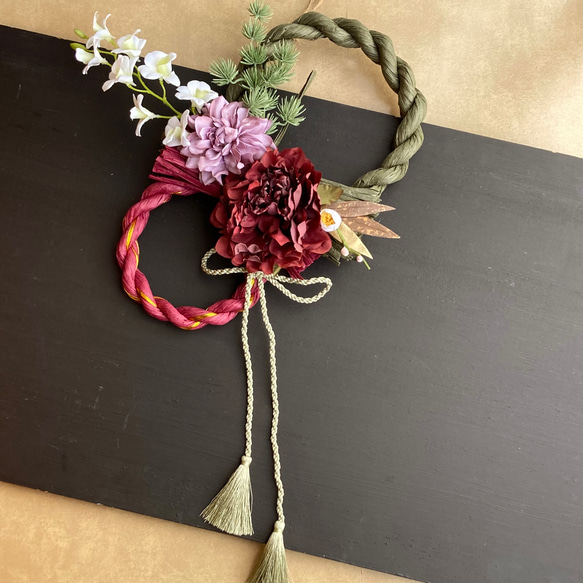ダリアの洋風しめ縄リース