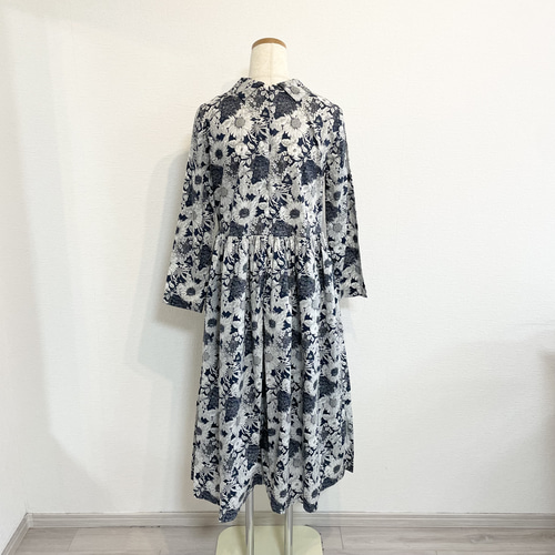 リバティ生地＊襟付き長袖ワンピース（スイムダンクレア） ワンピース