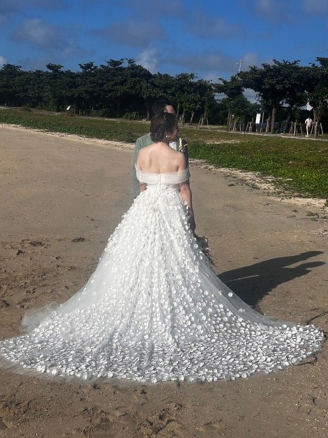 実例写真！ウエディングドレス ビーズ 3D立体レース刺繍 可愛い  抜群のおしゃれ見え ブライダル 前撮り