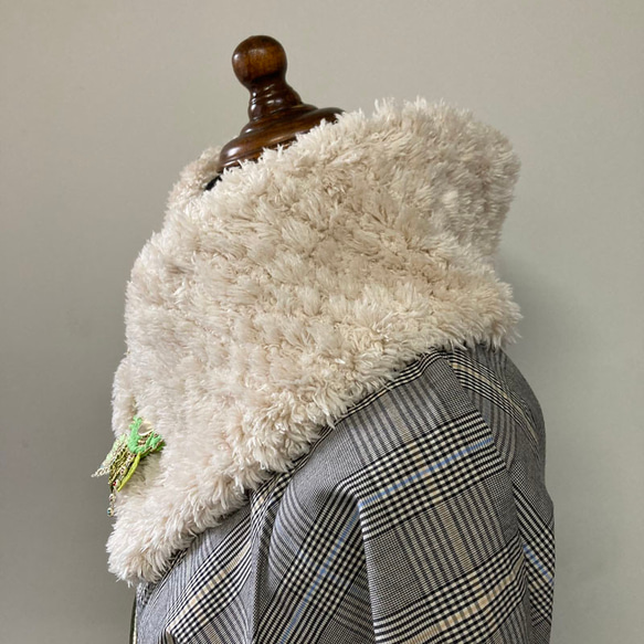 ミニマフラー ヴィンテージサリーキルトｘファー 　飾りピン付き 9枚目の画像