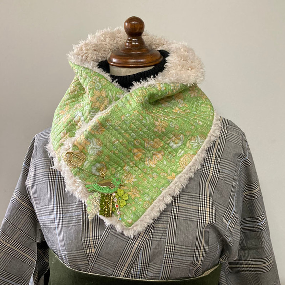 ミニマフラー ヴィンテージサリーキルトｘファー 　飾りピン付き 2枚目の画像