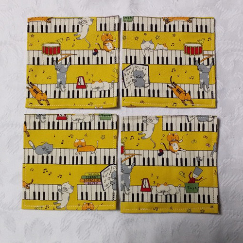 ◇ハンドメイド◇布コースター/鍵盤とネコちゃん10枚セット