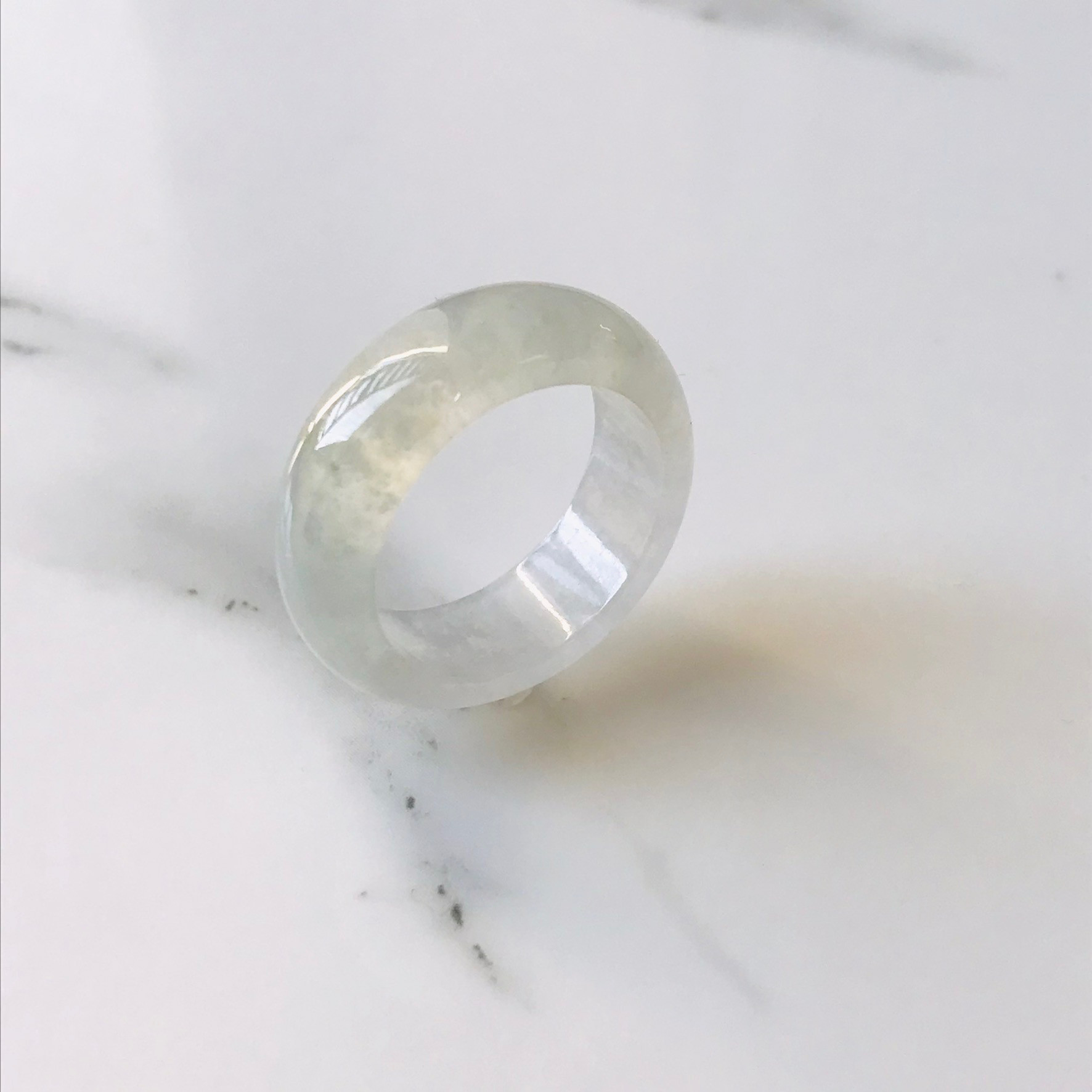 【B300-0126】翡翠　ヒスイ　くりぬきリング　ミャンマー産　13号　氷翡翠 B300-0126】ジェイド 翡翠 ヒスイ くりぬき リング 一点もの