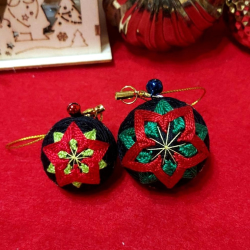 てまり＊『サンタとポインセチアmini』＊チャーム＊花手毬＊クリスマス