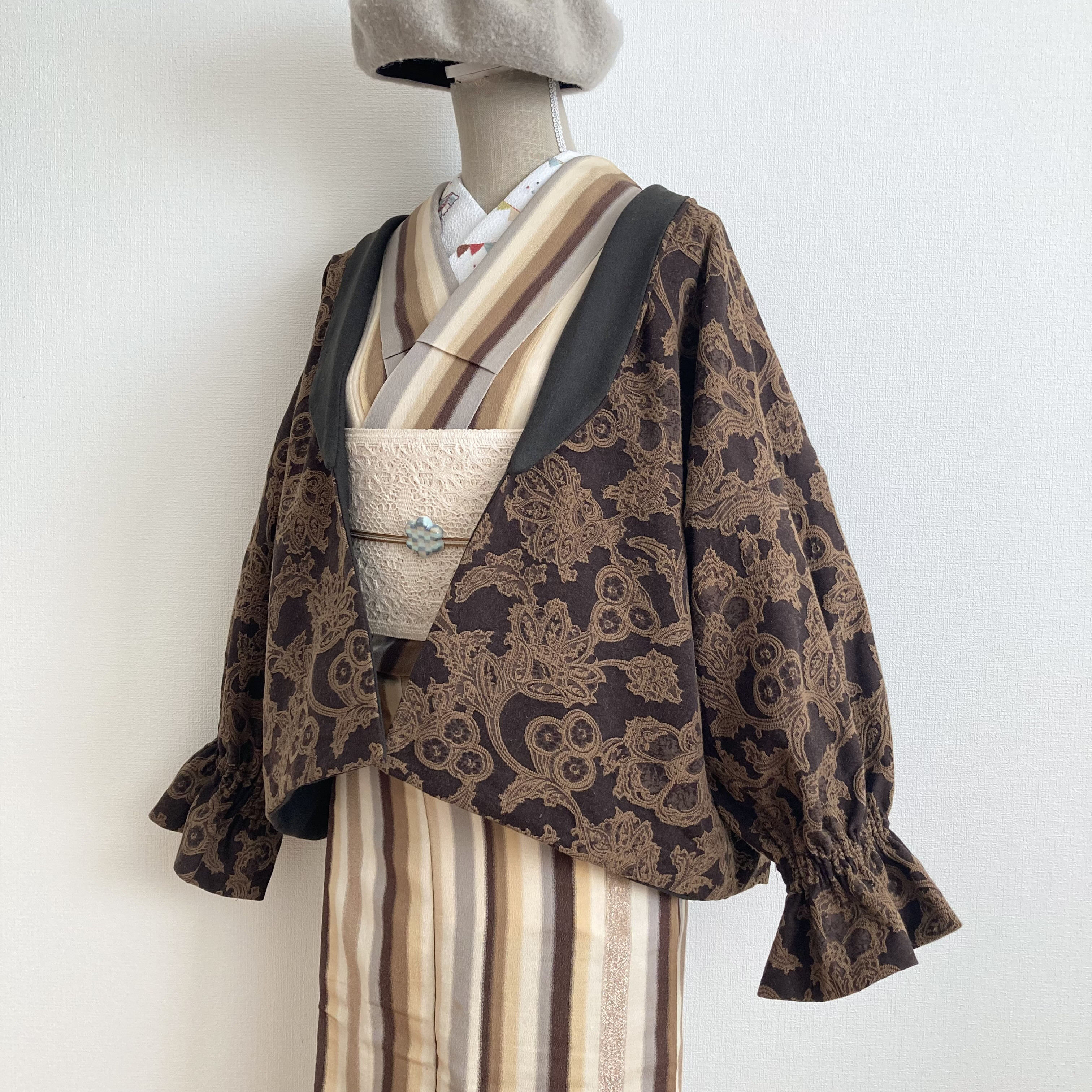 ピエロ袖羽織コート(ダマスク風)