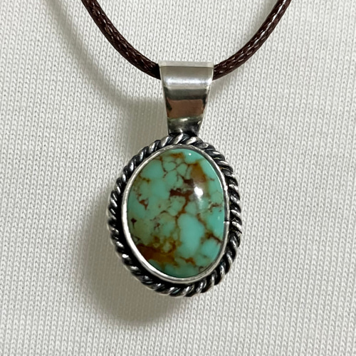 [アメリカ・インディアン]ターコイズ シルバーペンダント アメリカインディアン ナバホ族 キングマン ターコイズ・スターリング