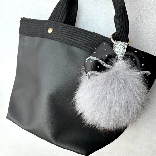 ブラックデニム★感謝価格★リアルファーチャーム★革タグC4 限定1 】リアルファーチャーム リアルフォックスファーチャーム バッグ