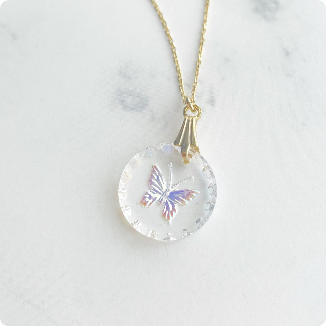 ドイツ製 インタリオバタフライ ネックレス〈Aurora〉