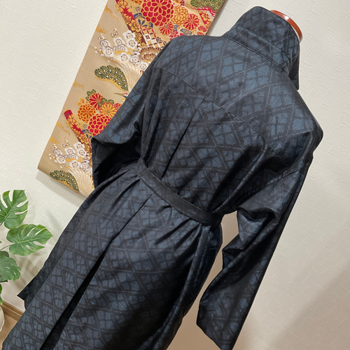 ①着物リメイク❣️ 大島紬着物からシャツカラーロングコート❣️証紙付き❣️ 着物リメイク 大島紬着物からシャツカラーコート❣️ 証紙付き 着物 の