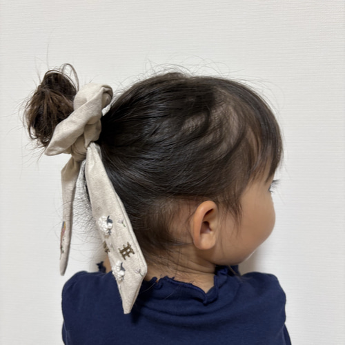メグえもん様 茶色 ハーフ シュシュ☆ビーズ ヘアゴム☆ハンドメイド ハーフ シュシュ☆ビーズ ヘアゴム☆ハンドメイド 茶色×緑