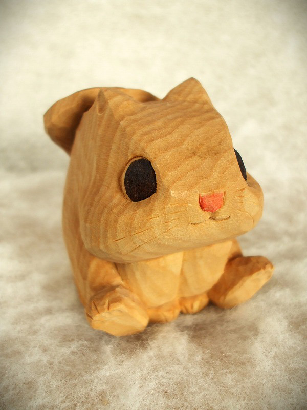 ♪跳び箱ポーズのモモンガ木彫り置物♪