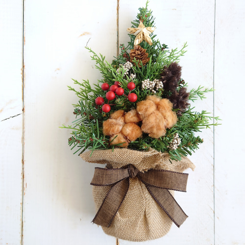 コットンフラワーのクリスマスツリー 壁掛け Christmas tree