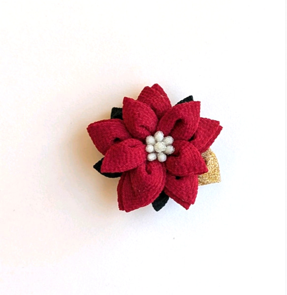 受注製作】 帯留☆ポインセチア つまみ細工 クリスマス 帯留め つまみ