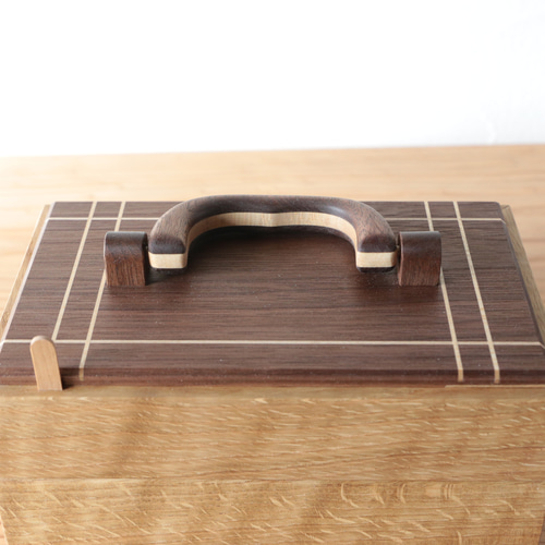 小物入れ Medium Sorrento Lacquer Box Medium Sorrento Lacquer Box in Lacquer | Jonathan Adler