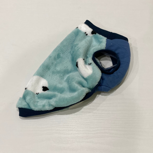 犬服 ふんわりフリースベスト ひつじ柄（紺リブ）やわらかフリース