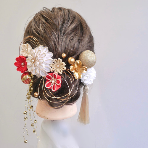 つまみ細工　髪飾り　白　赤(エンジっぽい) ゴールド A468 つまみ細工 ドライフラワー 髪飾り 赤 白 ゴールド 成人式 前撮り