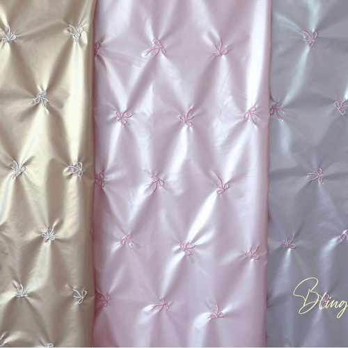 韓国製 大幅 オーロラ グリーター リボン刺繍 生地 ポリエステル