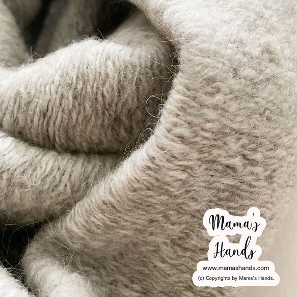 ⭐️ 僅剩 1 件 ⭐️ 時尚柔軟蓬鬆馬海毛淺米色本色卷秋冬春季圍脖 第2張的照片