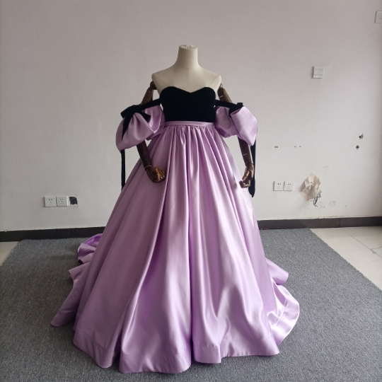 カラードレス パープル 黒 ビロード ベアトップ リボン 取り外し袖 妊婦 編み上げ 披露宴