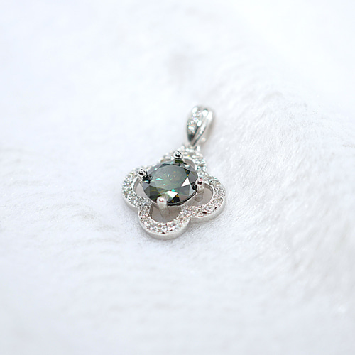 モアサナイト ペンダントトップ 1ct シルバー925 クローバーモチーフ