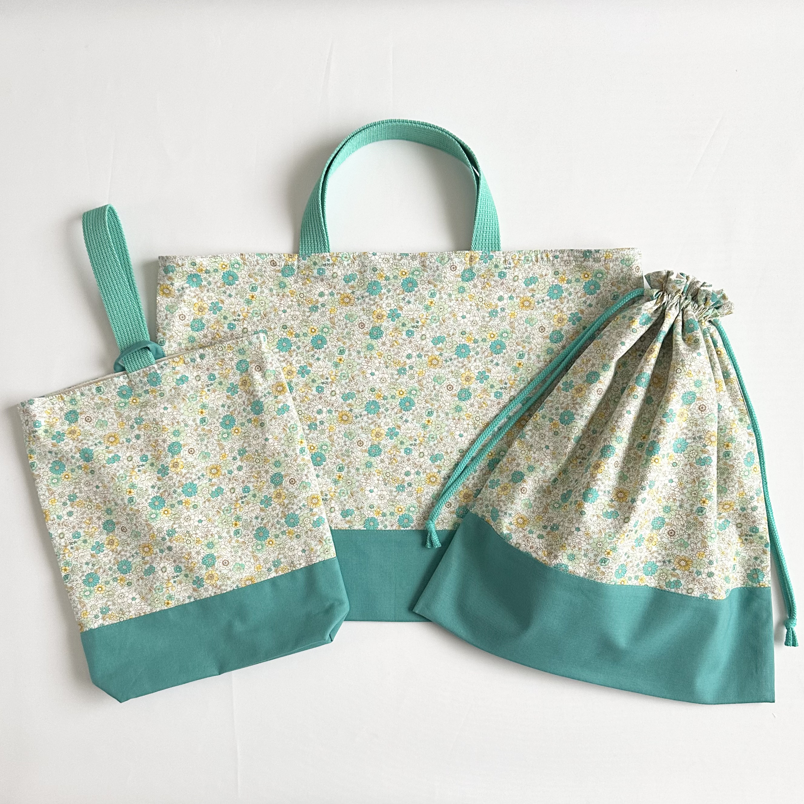 グリーンミニフラワー 3点セット レッスンバッグ上履き袋 巾着袋 入園・入学グッズ 【送料無料】2024年新作 緑 花柄