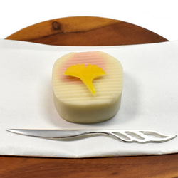 きれいな羽 銀の菓子切り 透かし模様（楊枝） 3枚目の画像
