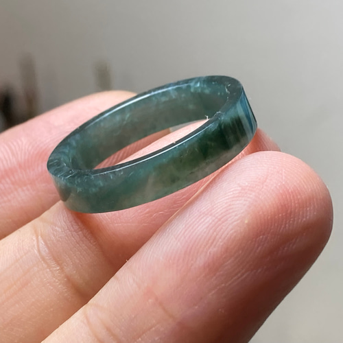 楽天市場】グアテマラ産 翡翠 ヒスイ jade くりぬき リング