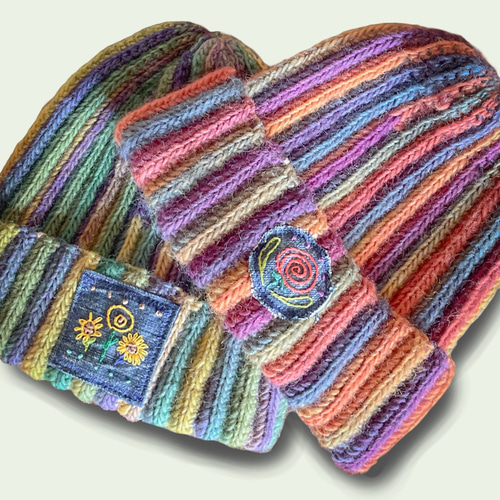 段染め毛糸の手編みニット帽 ビーニー帽 リブ編み 着画あり ニット帽