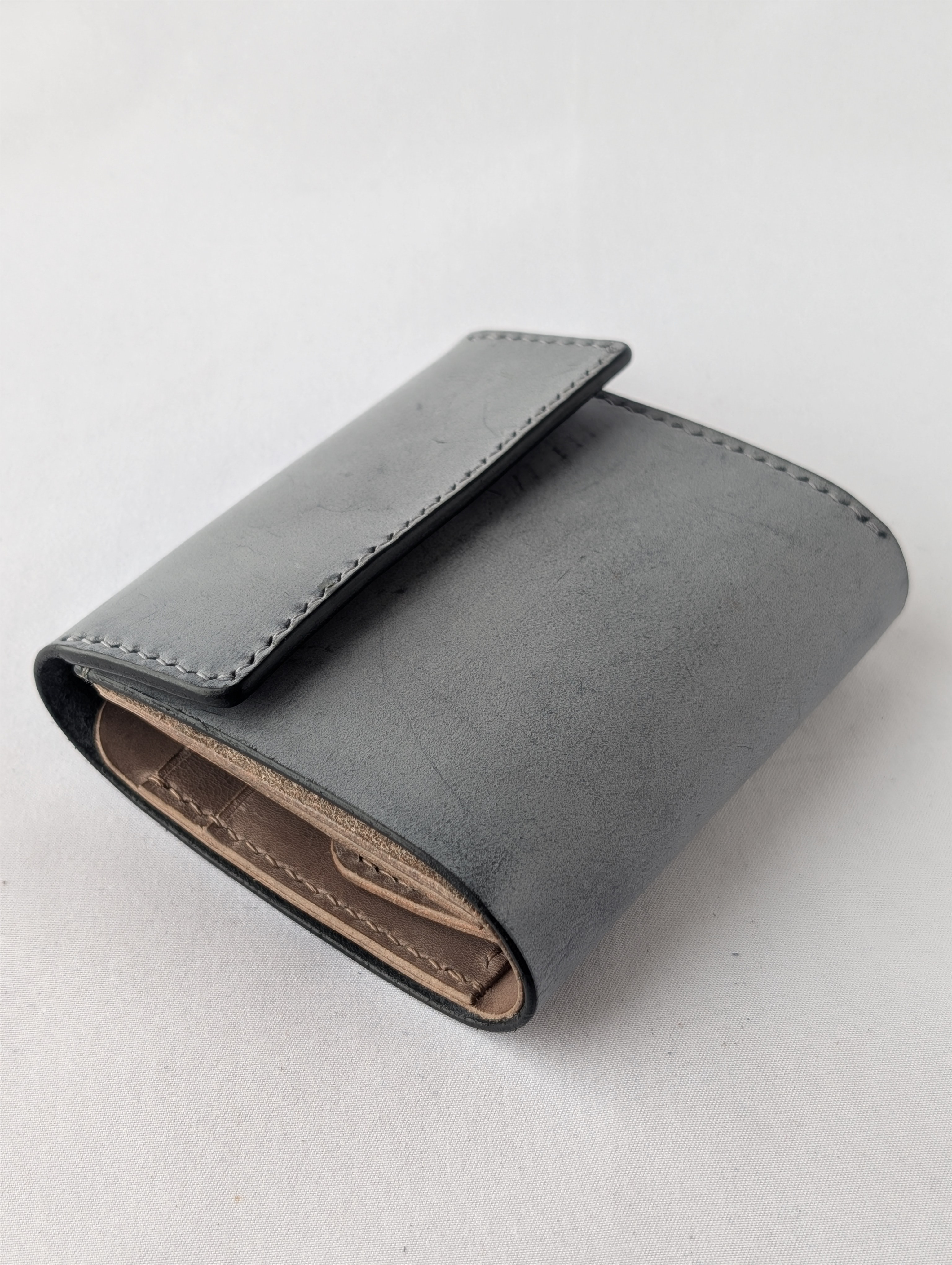 三つ折り財布　シビラ×モストロ