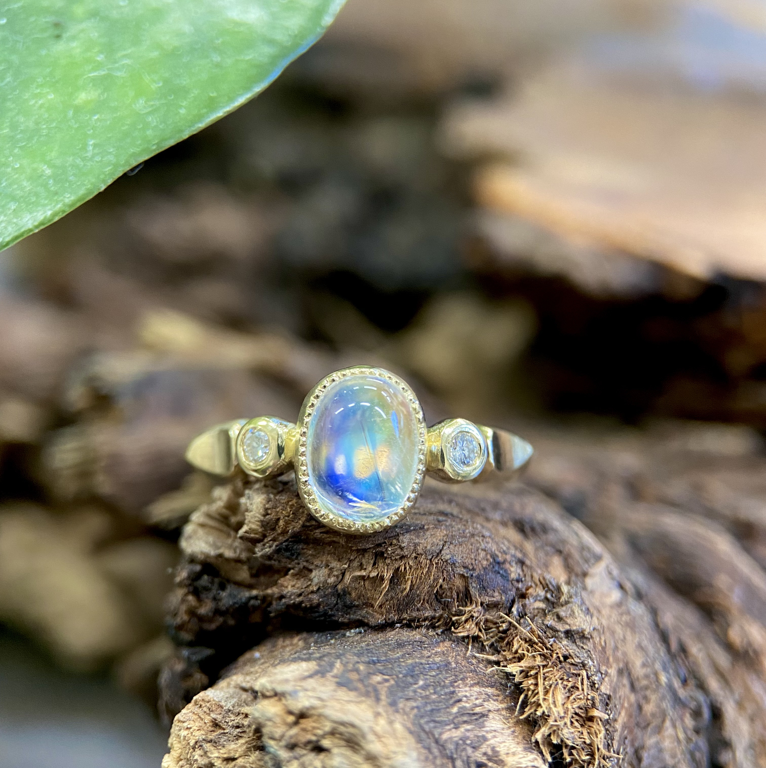 K14YGラブラドーライト・ダイヤ入りリング(送料無料)ブルーとグリーンがモワーン