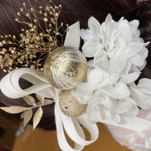 ホワイト　和装髪飾り　成人式髪飾り　振袖髪飾り　結婚式髪飾り　白無垢髪飾り ホワイト〜和装花髪飾り〜結婚式成人式卒業式振袖白無垢色打掛