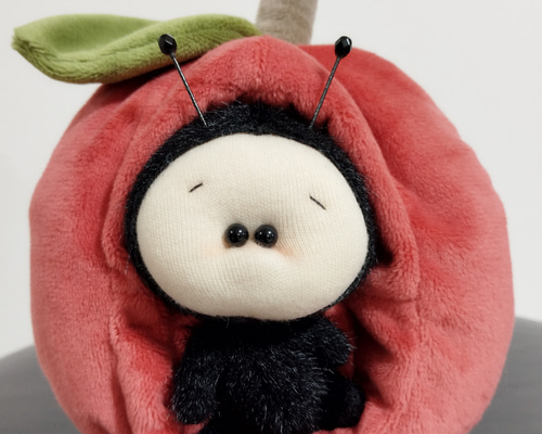 ぬいぐるみ☆てんとう虫とりんご☆ ぬいぐるみ オハナ 通販 18535909