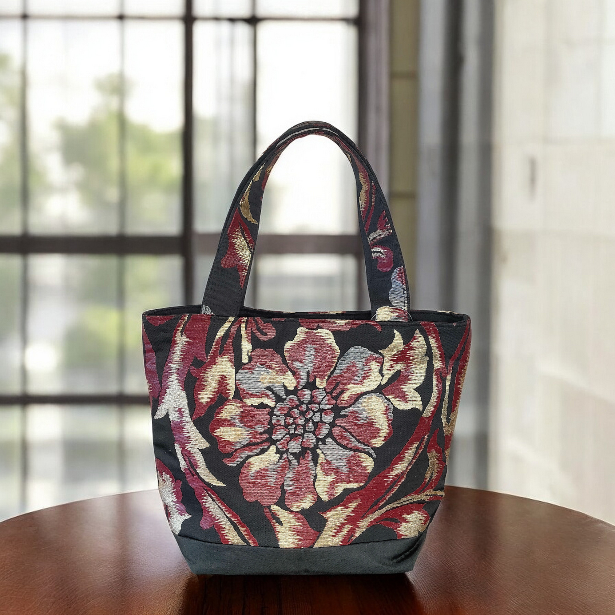 27-3  オリエンタル 花柄 黒 小さめ 帯 リメイク 正絹 バッグ 着物 日本製