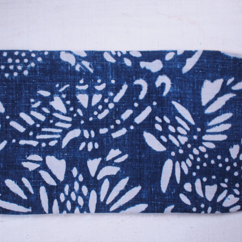 藍染 時代物型染めのブックカバー（裏鮮やかハーフリネンピンク