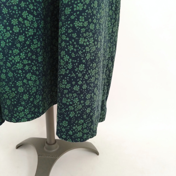 【Creema限定作品】再販！× 12  ボタニカルコーデュロイのワンピース  ネイビー × グリーン 13枚目の画像