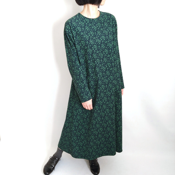 【Creema限定作品】再販！× 12  ボタニカルコーデュロイのワンピース  ネイビー × グリーン 3枚目の画像
