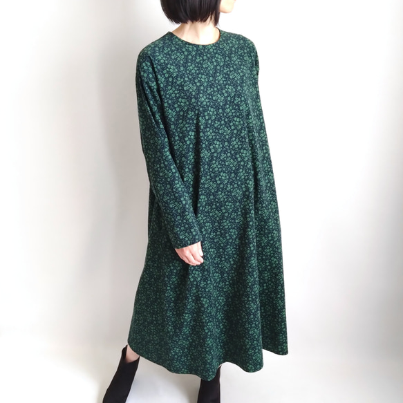 【Creema限定作品】再販！× 12  ボタニカルコーデュロイのワンピース  ネイビー × グリーン 6枚目の画像