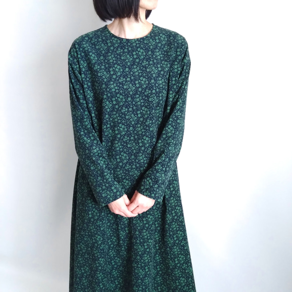 【Creema限定作品】再販！× 12  ボタニカルコーデュロイのワンピース  ネイビー × グリーン 5枚目の画像