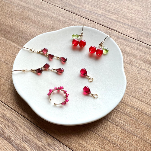 再販】天然石のさくらんぼピアス＊14kgfイヤリング変更可 ピアス