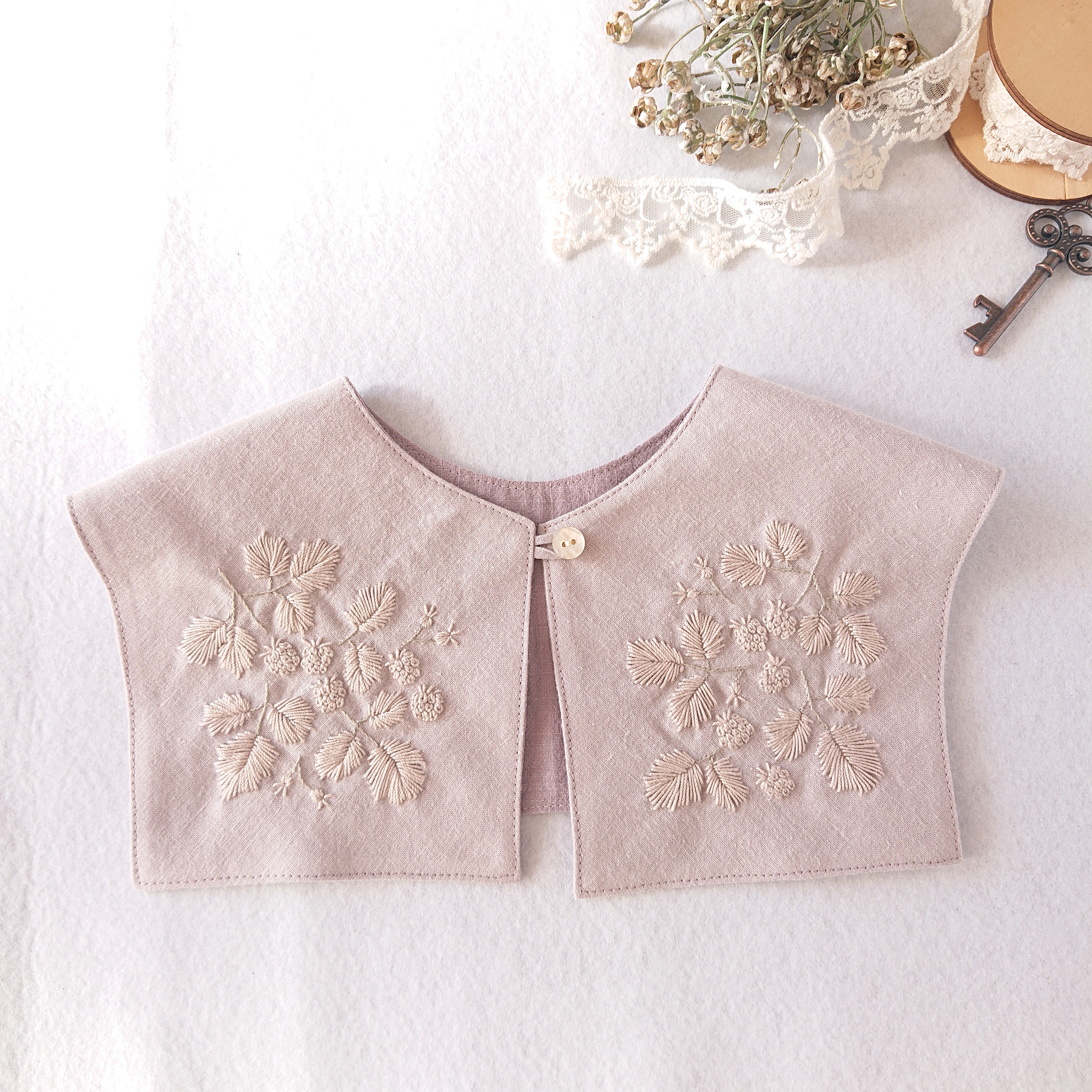 手刺繍つけ襟【野いちご】サイズ90（ベビー） 入園式/入園式コーデ/入園準備