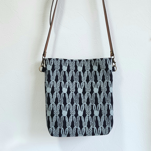 pomppiaのショルダーバッグ ミナペルホネンのファブリックで