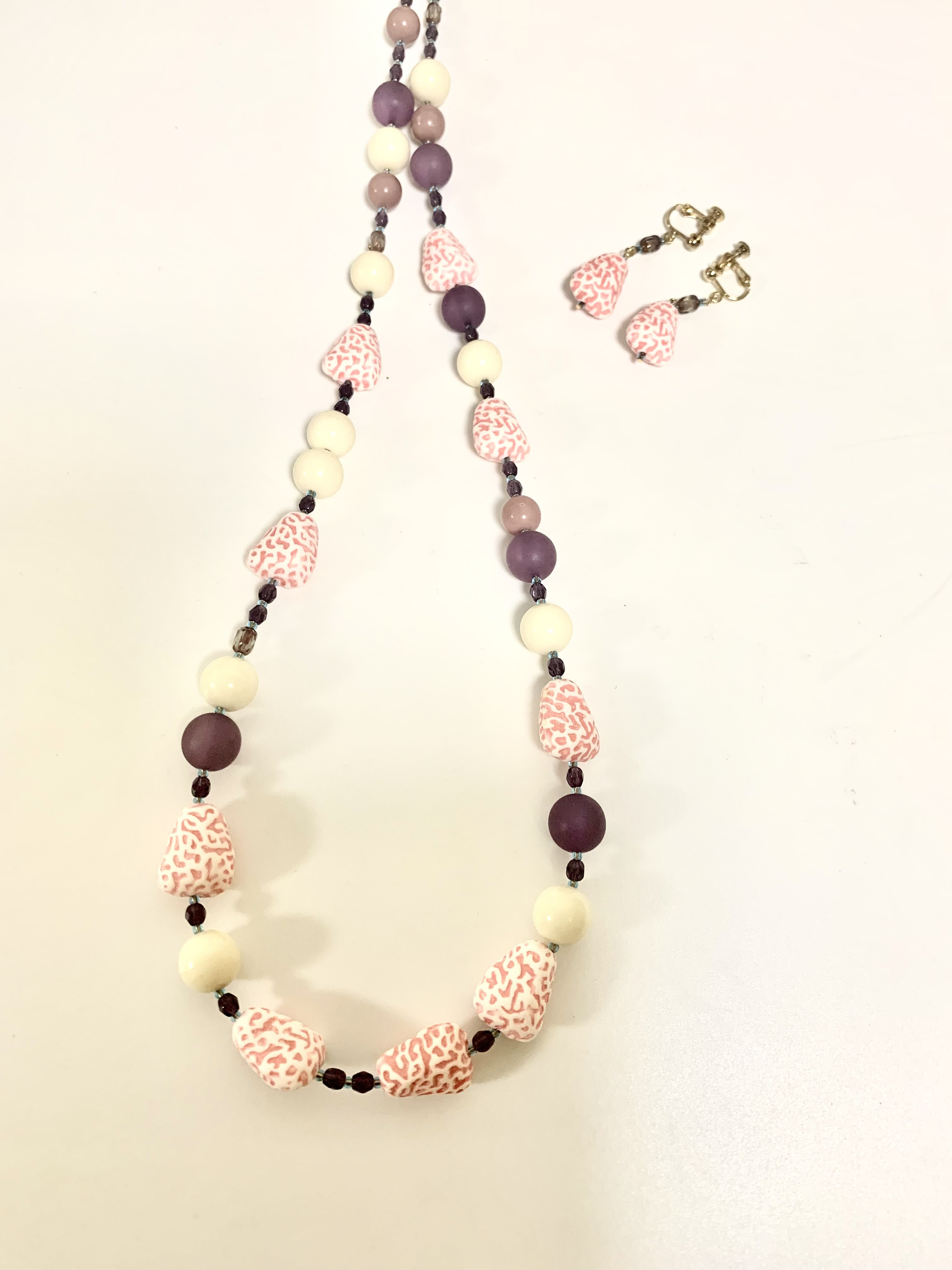 いちごロングネックレス