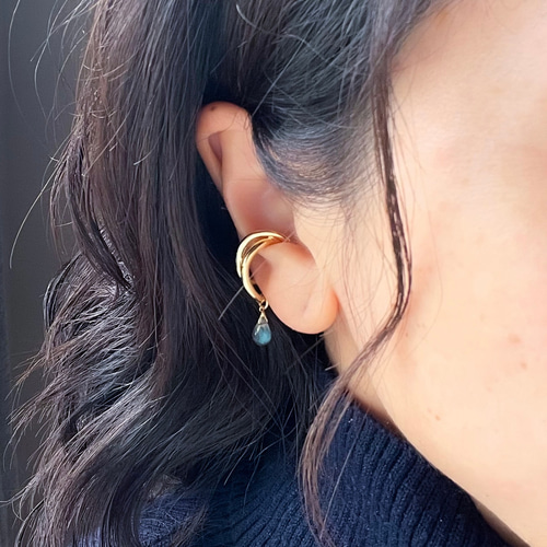 ラブラドライト イヤーカフ（片耳） 雫型・ブルーグレー 天然石 ピアス