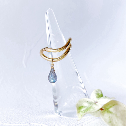 ラブラドライト イヤーカフ（片耳） 雫型・ブルーグレー 天然石 ピアス