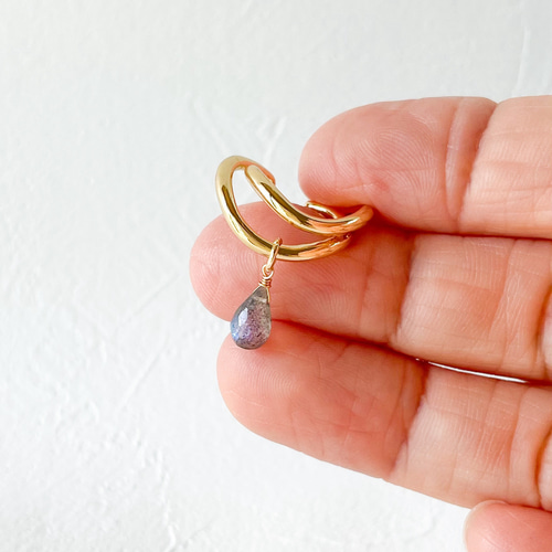 ラブラドライト イヤーカフ（片耳） 雫型・ブルーグレー 天然石 ピアス