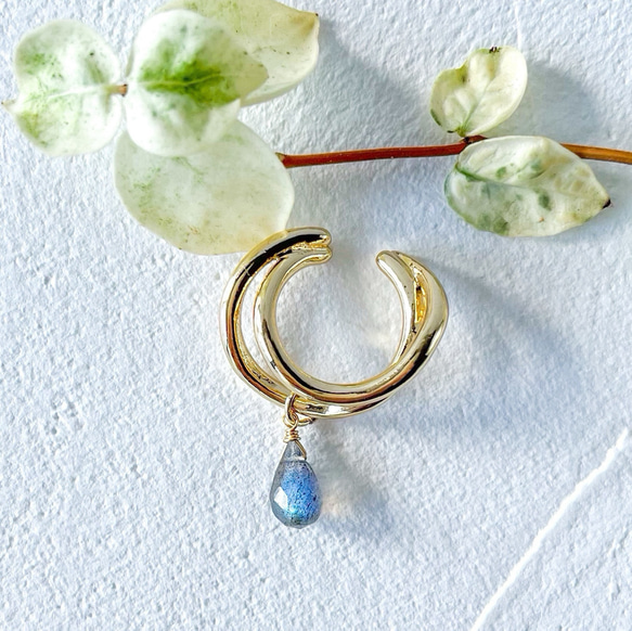 ラブラドライト イヤーカフ（片耳） 雫型・ブルーグレー 天然石 ピアス